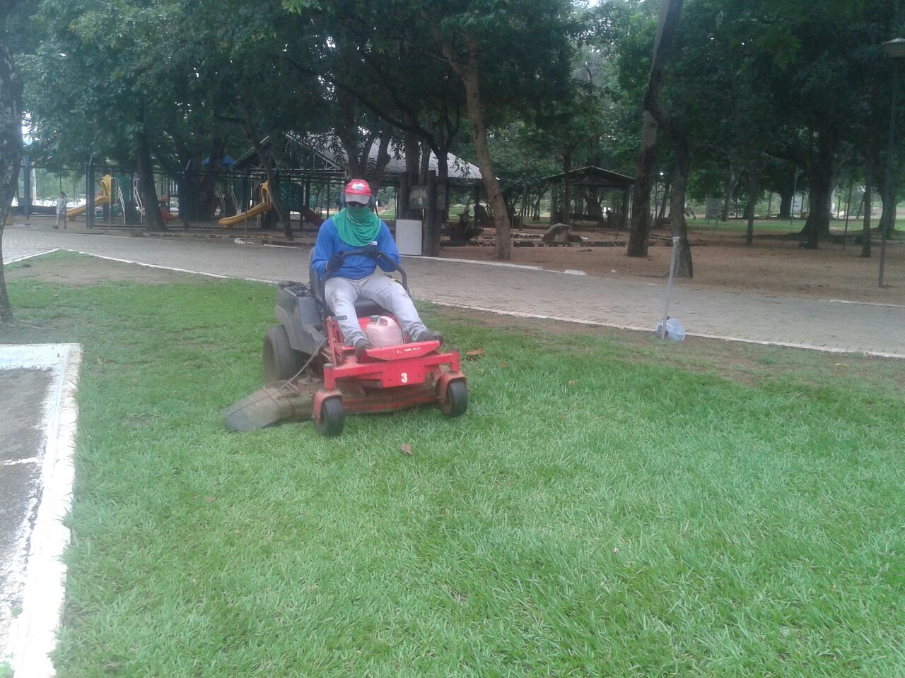 Mais de 280 homens trabalham nos serviços de limpeza e manutenção em Palmas