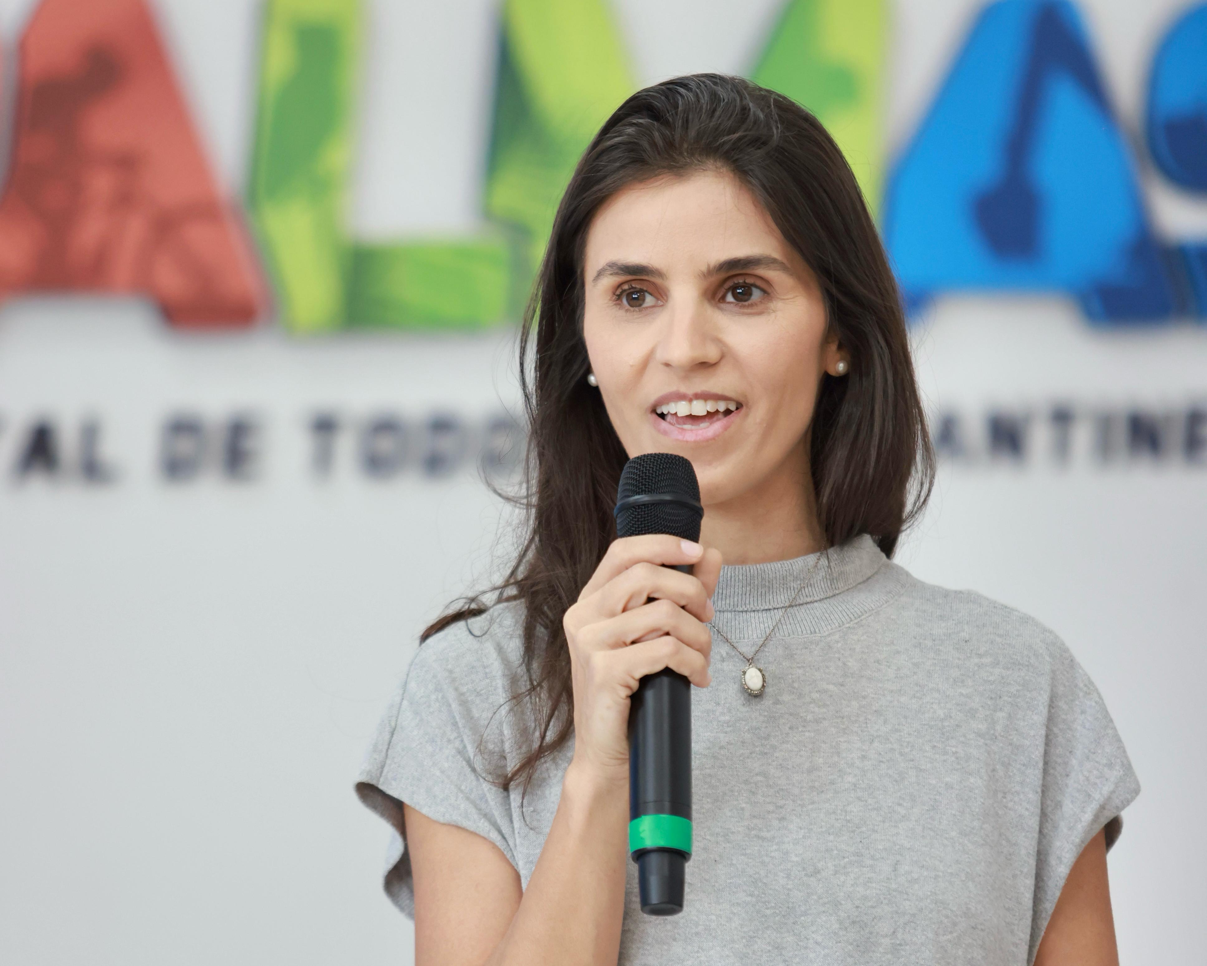 A secretária de Proteção e Bem-Estar Animal, Gabriela Siqueiras Campos, durante participação no lançamento da campanha Maio Amarelo, em Palmas