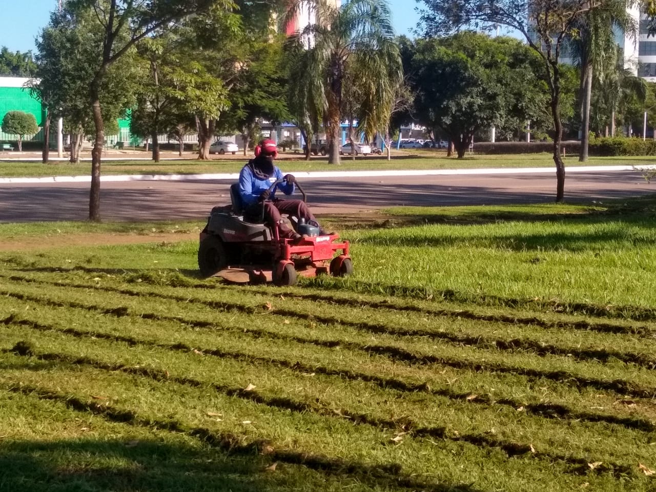 Avenidas e praças da Capital recebem serviços de manutenção nesta segunda-feira, 22