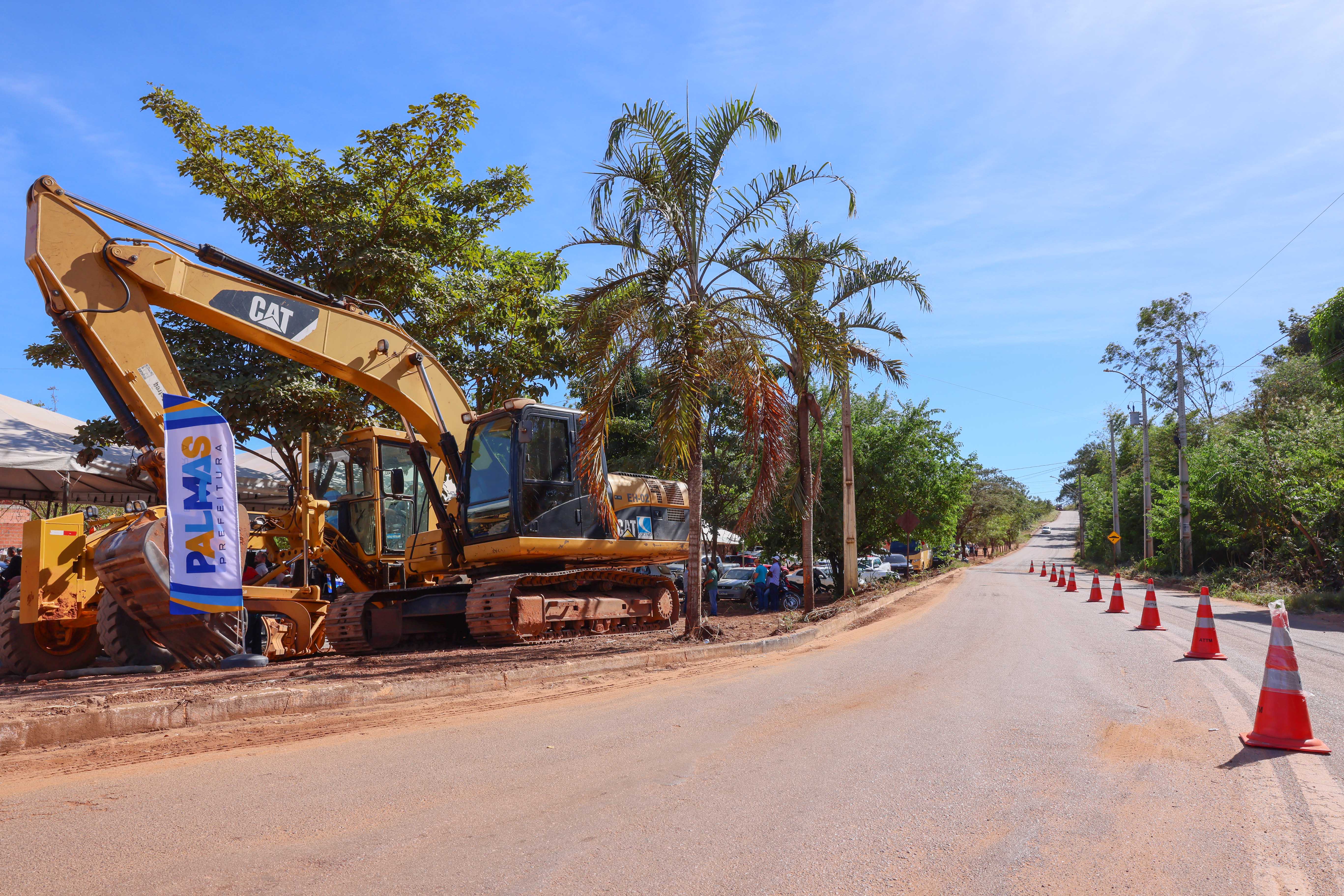 Assinatura de Ordem de Serviço - Recapeamento das Arnos e Acesso do PolinésiaData: 19/05/2025Local: Acesso para o Polinésia, Arnos - Palmas - TOFoto: Júnior Suzuki