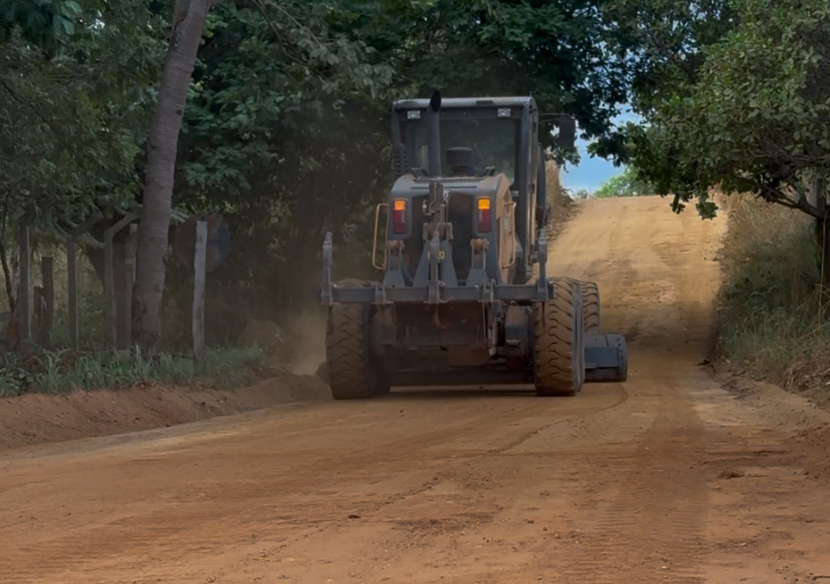 Prefeitura de Palmas reforça manutenção nas estradas vicinais que integram rota de ônibus escolares
