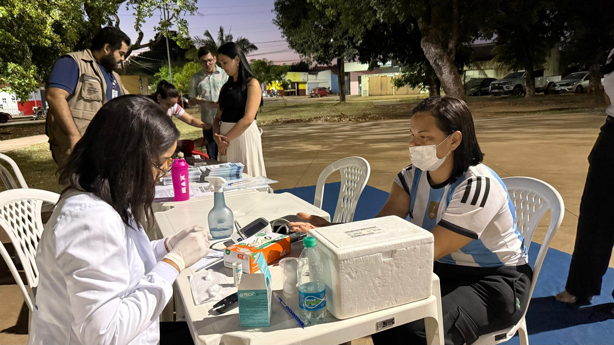 Mobilização da Saúde de Palmas orienta sobre uso racional de medicamentos e combate ao tabagismo