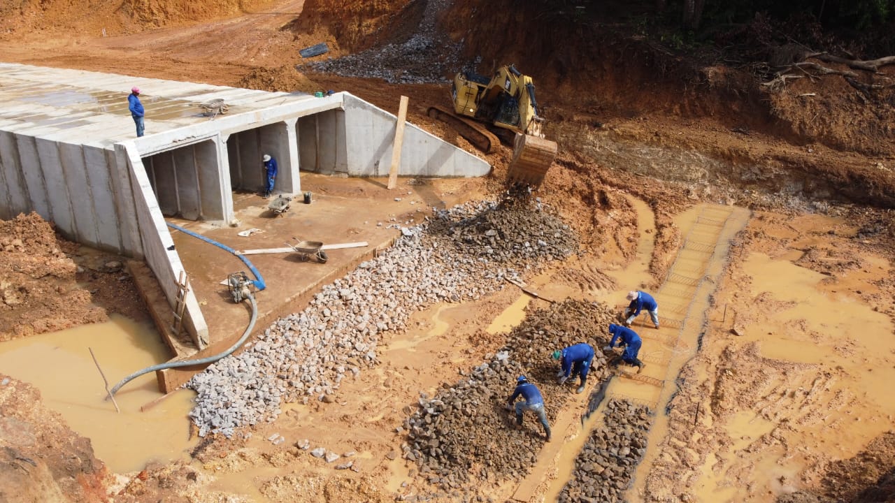Começa construção de estrutura de drenagem na Avenida NS-03