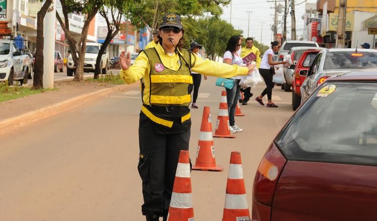 Sesmu e parceiros realizam blitz educativa alusiva ao Dia Internacional da Mulher