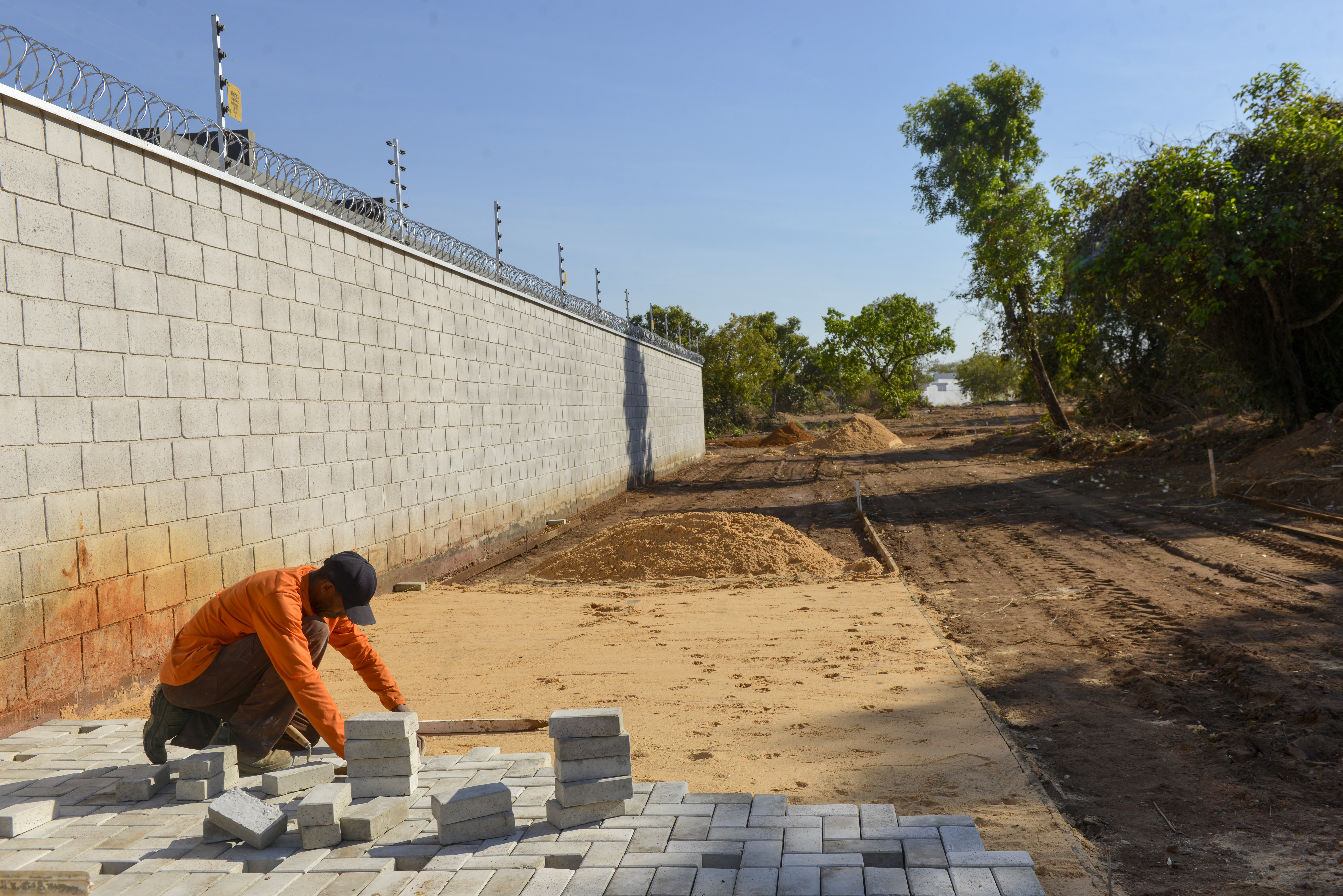 Avançam melhorias viárias na Av. NS-11 e interior da Arso 44