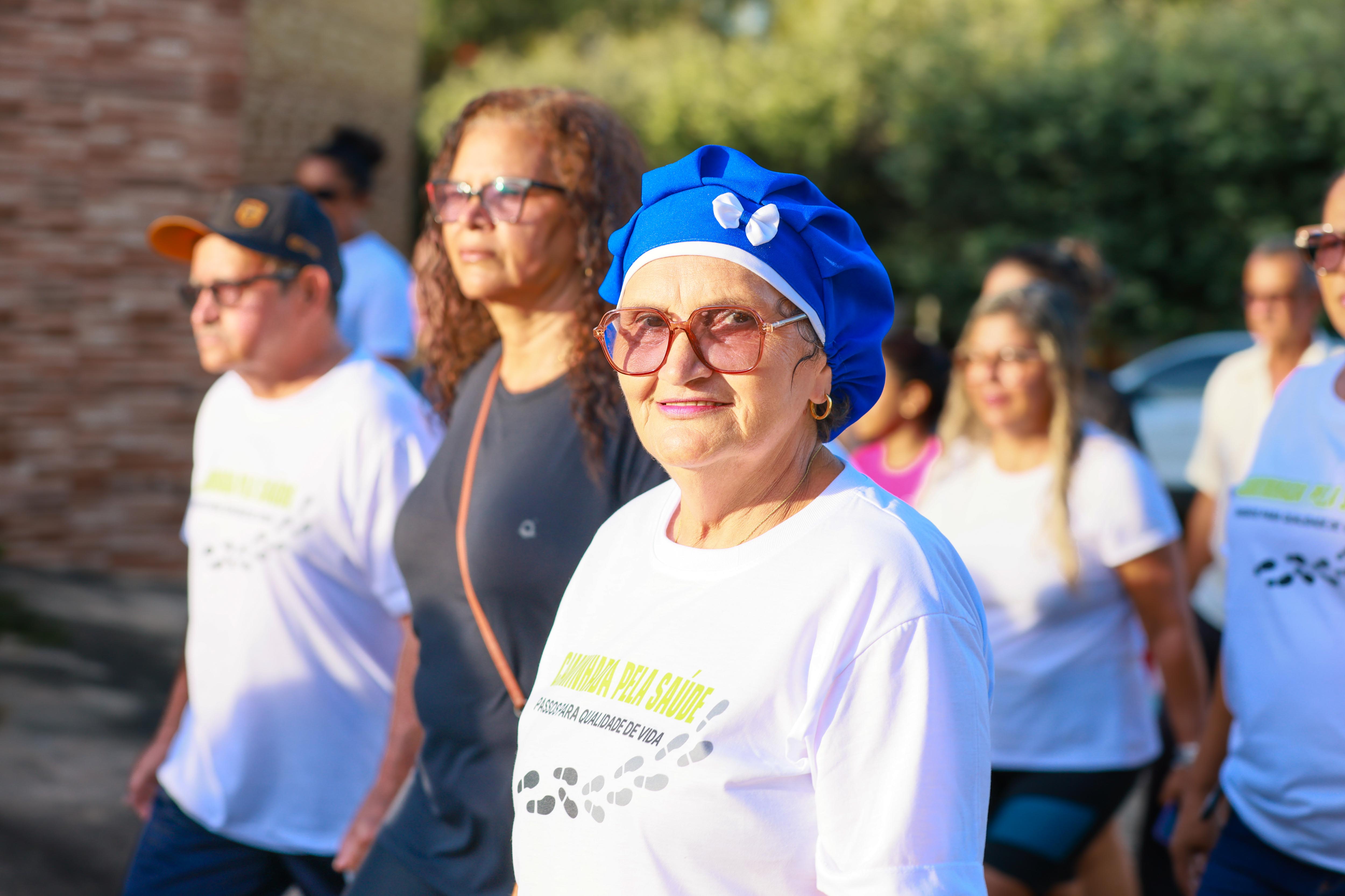 Aposentada Maria Sousa participa há mais de cinco anos do grupo de atividade física da USF Alto Bonito e marcou presença na Caminhada da Saúde