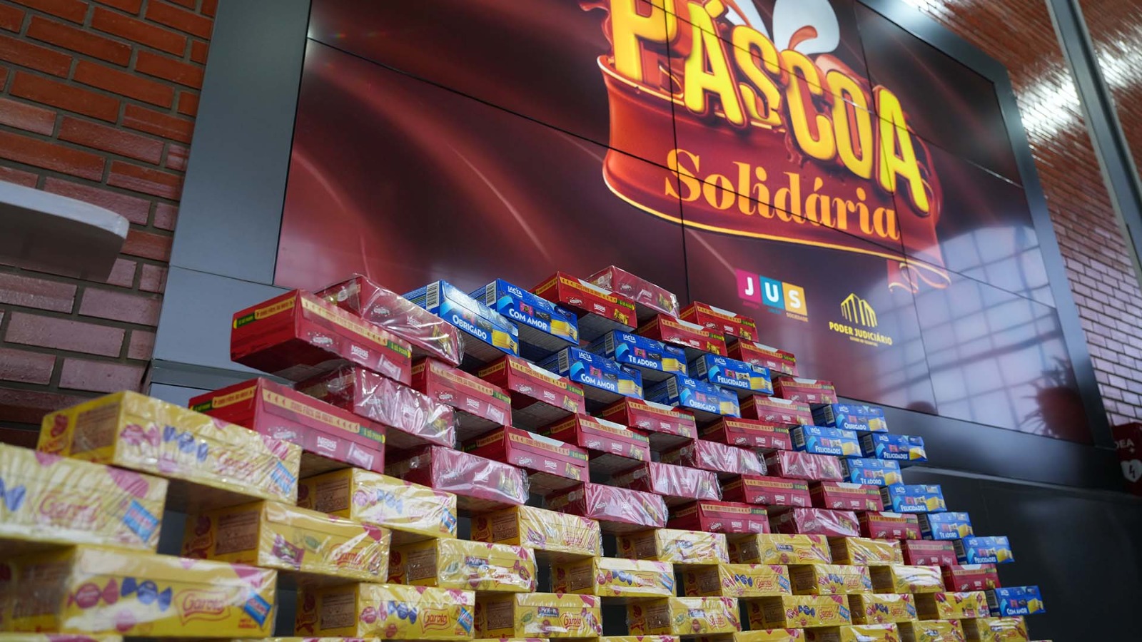 Chocolates foram doados pelo TJTO por meio de uma ação solidária com os servidores da instituição