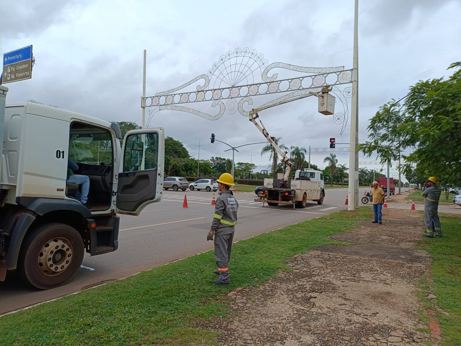 Trabalho está sendo realizado de forma programada e com a devida sinalização 