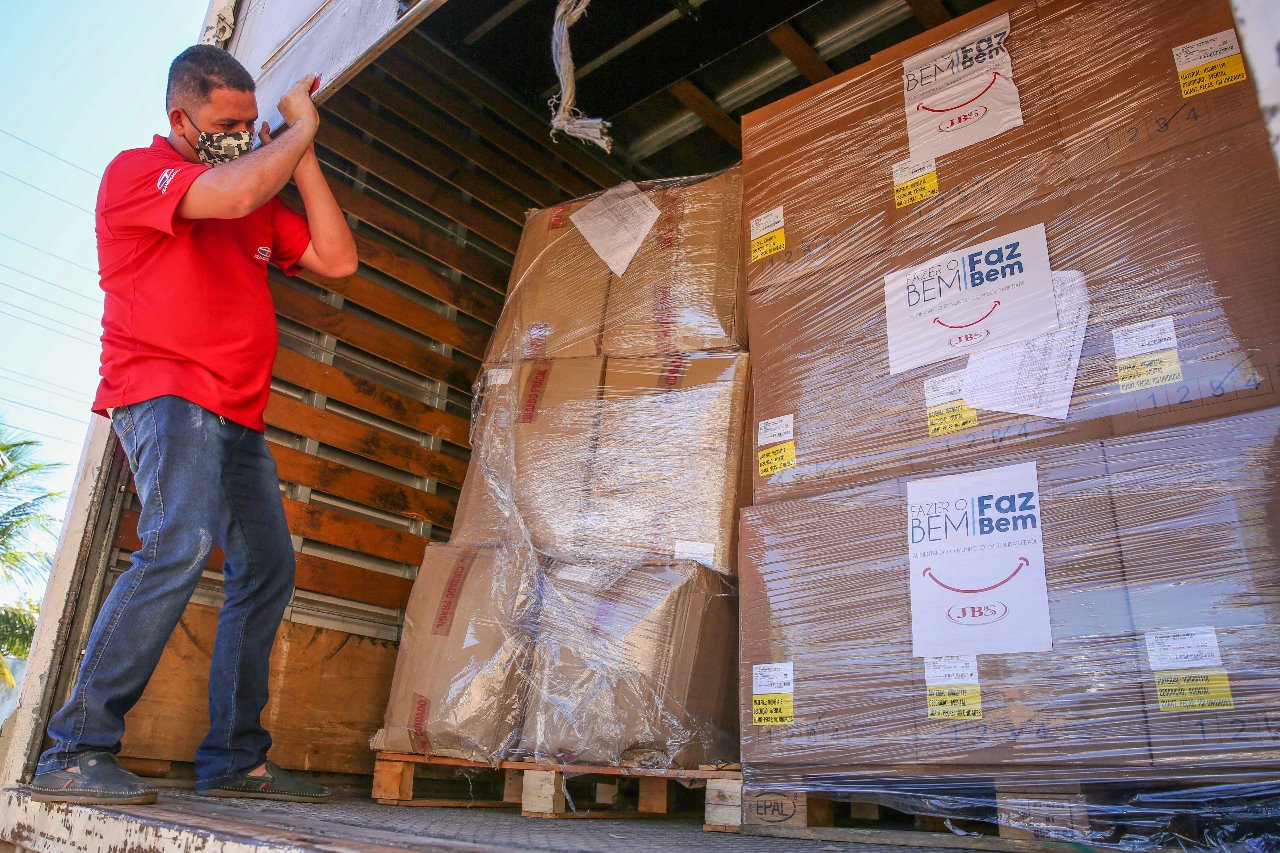 Prefeitura de Palmas recebe mais de 30 mil EPIs para equipar trabalhadores da Saúde no combate à pandemia