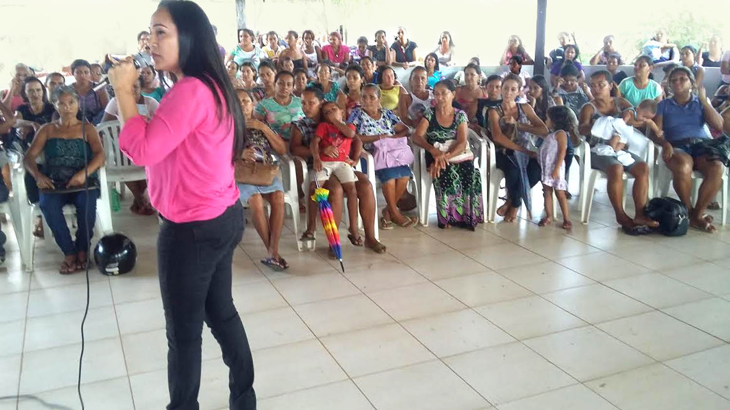 Sedes realiza reunião do Bolsa Família no Cras da 407 Norte