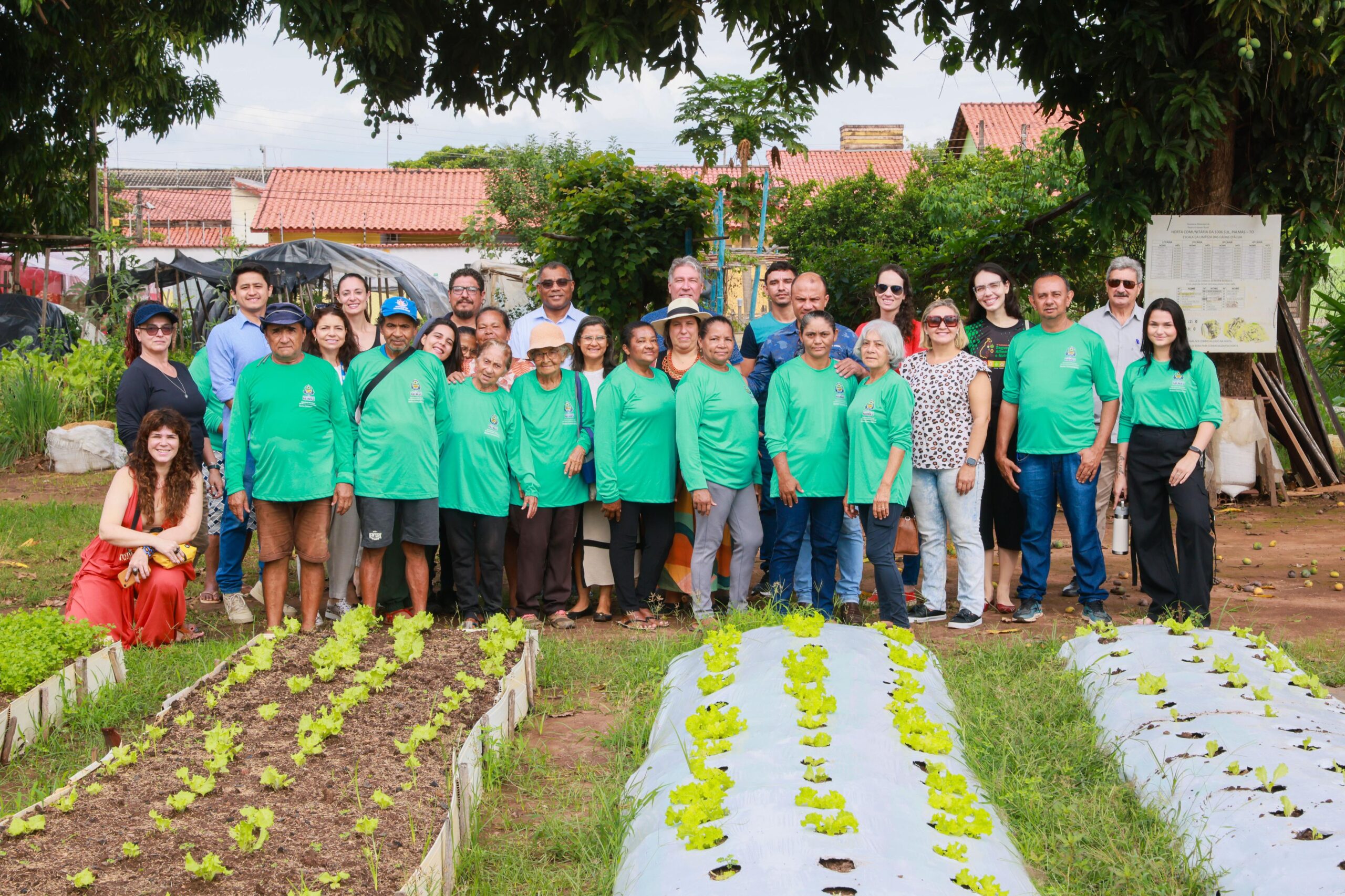 Hortas Comunitárias recebem adubo orgânico produzido pelo Município de Palmas