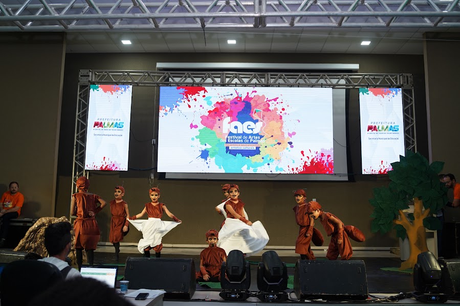 Musicais encenados e espetáculos teatrais atraíram grande público para o Faes