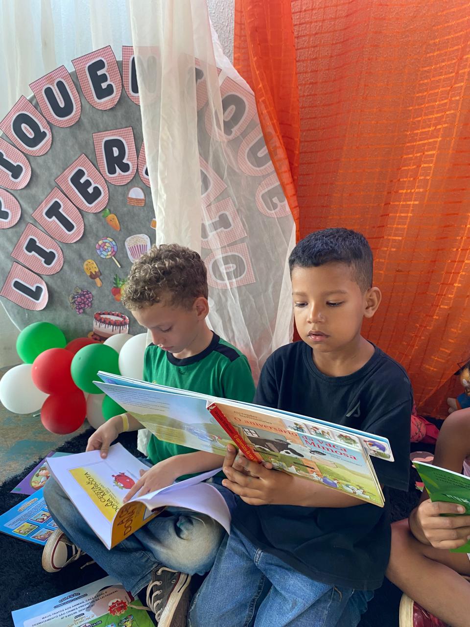 Em várias etapas do projeto, as crianças foram convidadas a exercitar habilidades de leitura e escrita através de vivências que despertaram a imaginação