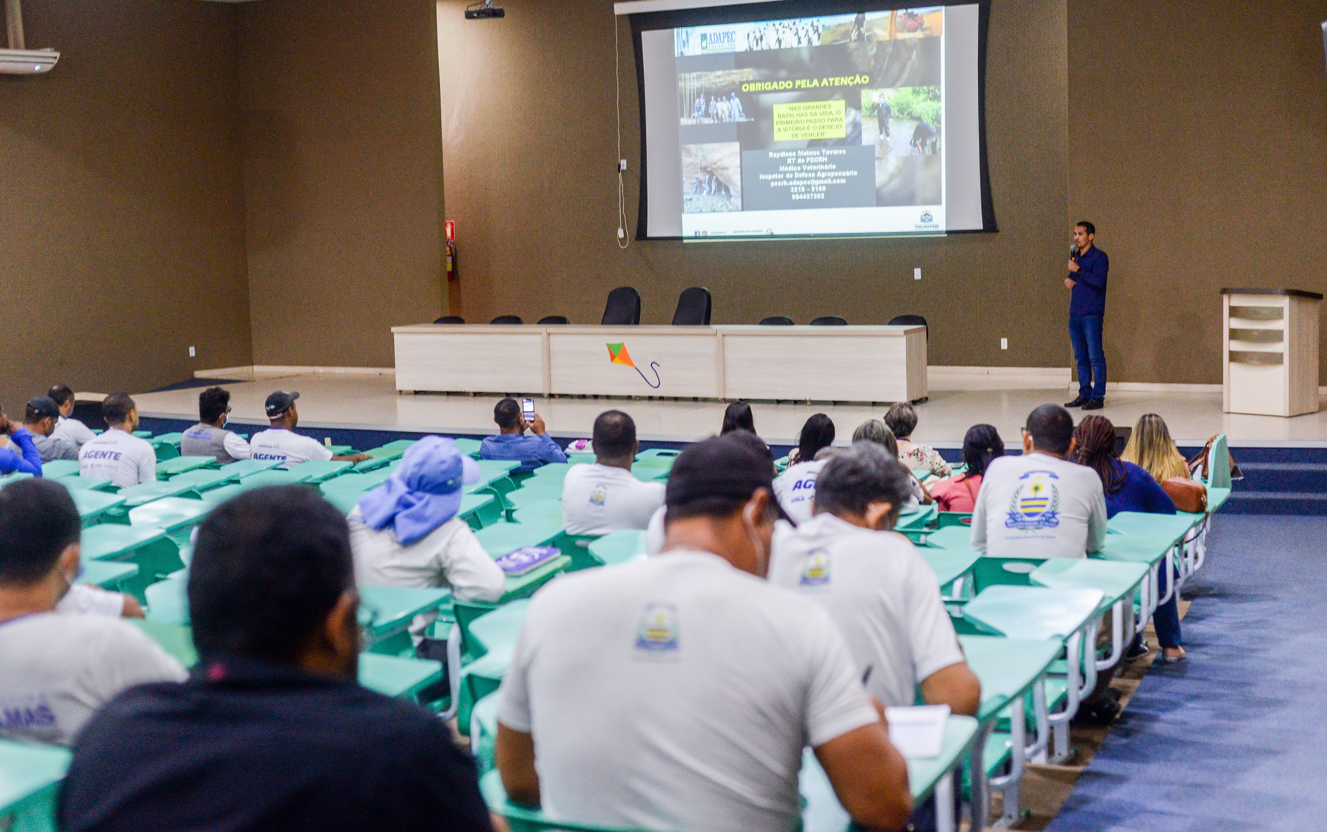 Agentes comunitários de saúde e de controle de endemias participam de reunião técnica sobre raiva humana