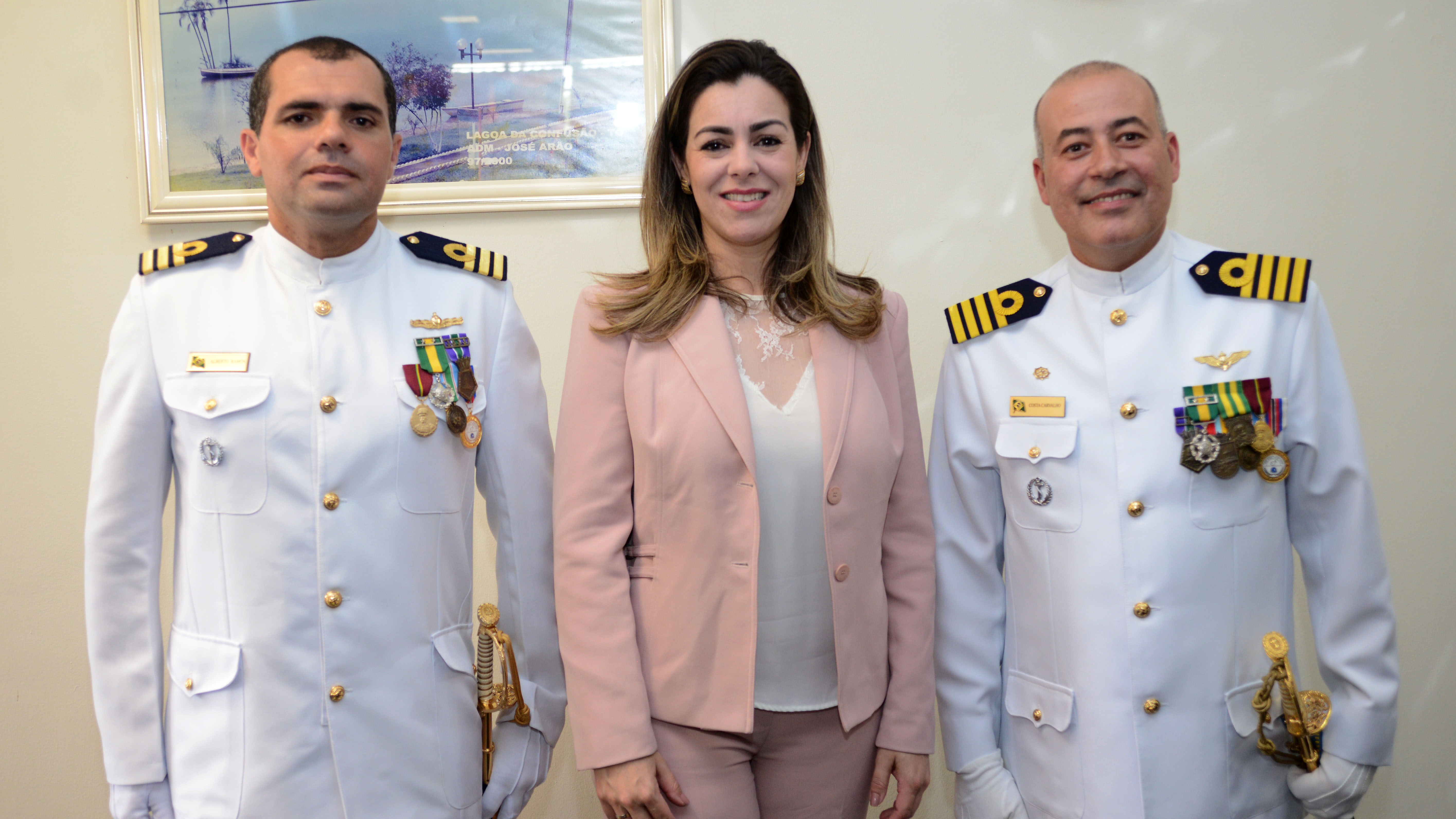 Cínthia Ribeiro acompanha posse do novo comandante da Capitania Fluvial do Araguaia-Tocantins e ressalta parceria com a Marinha