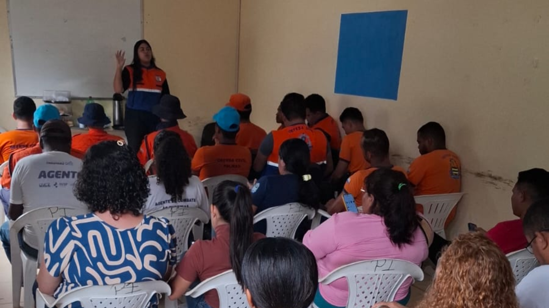 Semus está realizando uma série de ações integradas no setor Jardim Taquari para prestar assistência à população atingida pelo vendaval registrado no município