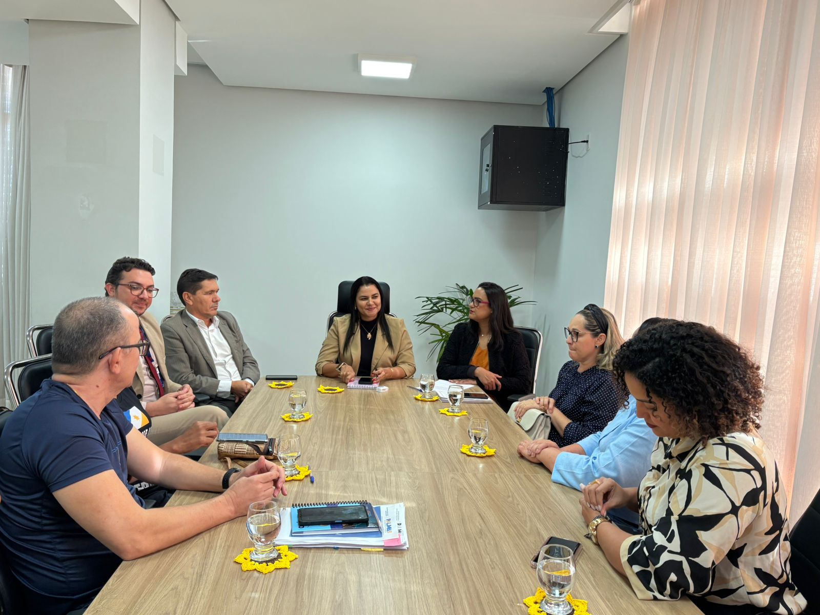 Os membros assinaram o termo de posse em cerimônia na tarde desta terça-feira, 26