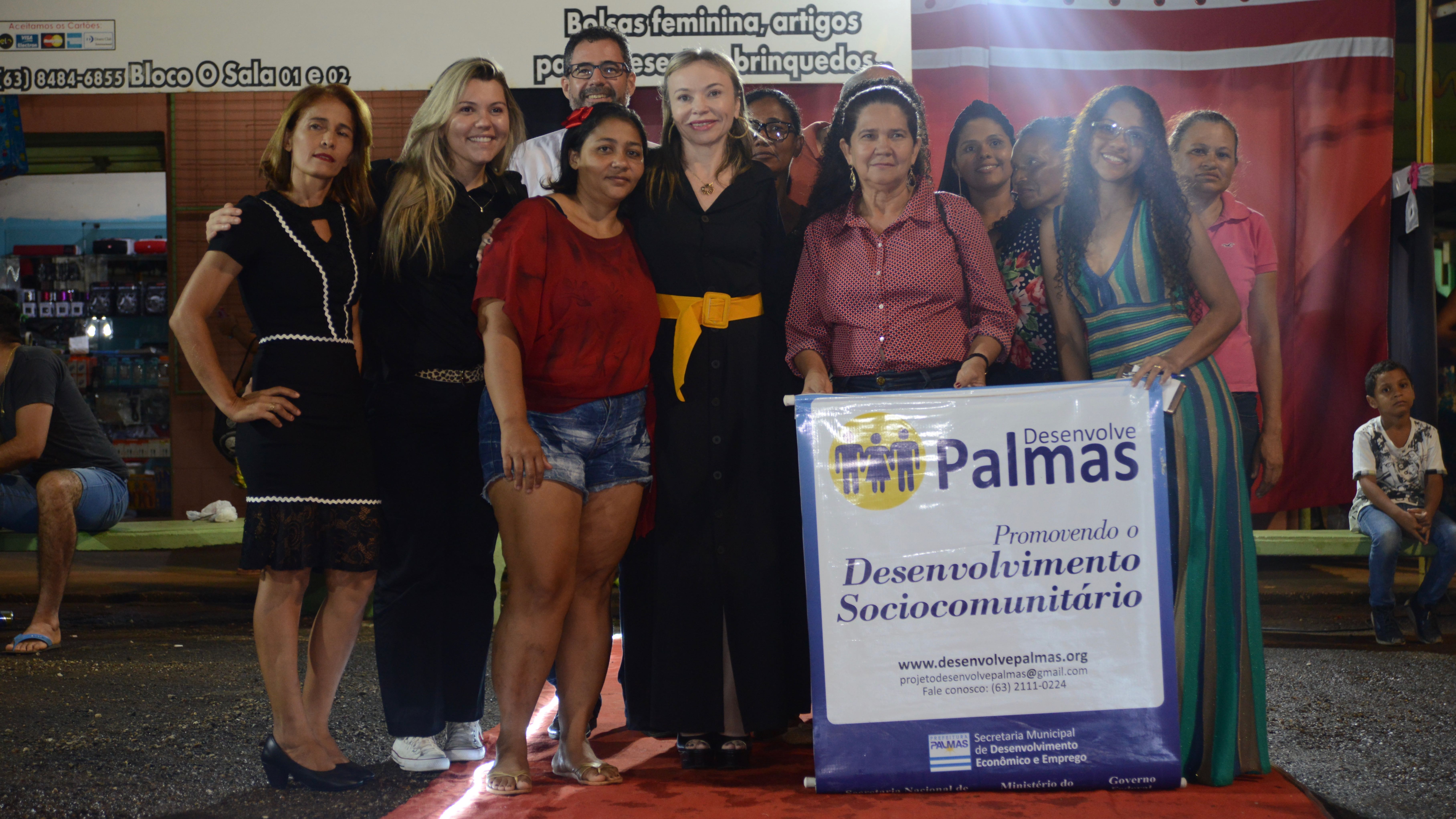 Costureiras das Usinas da  Moda atendidas pela Prefeitura de Palmas mostram a qualidade de seus produtos em desfile realizado na sexta-feira, 28
