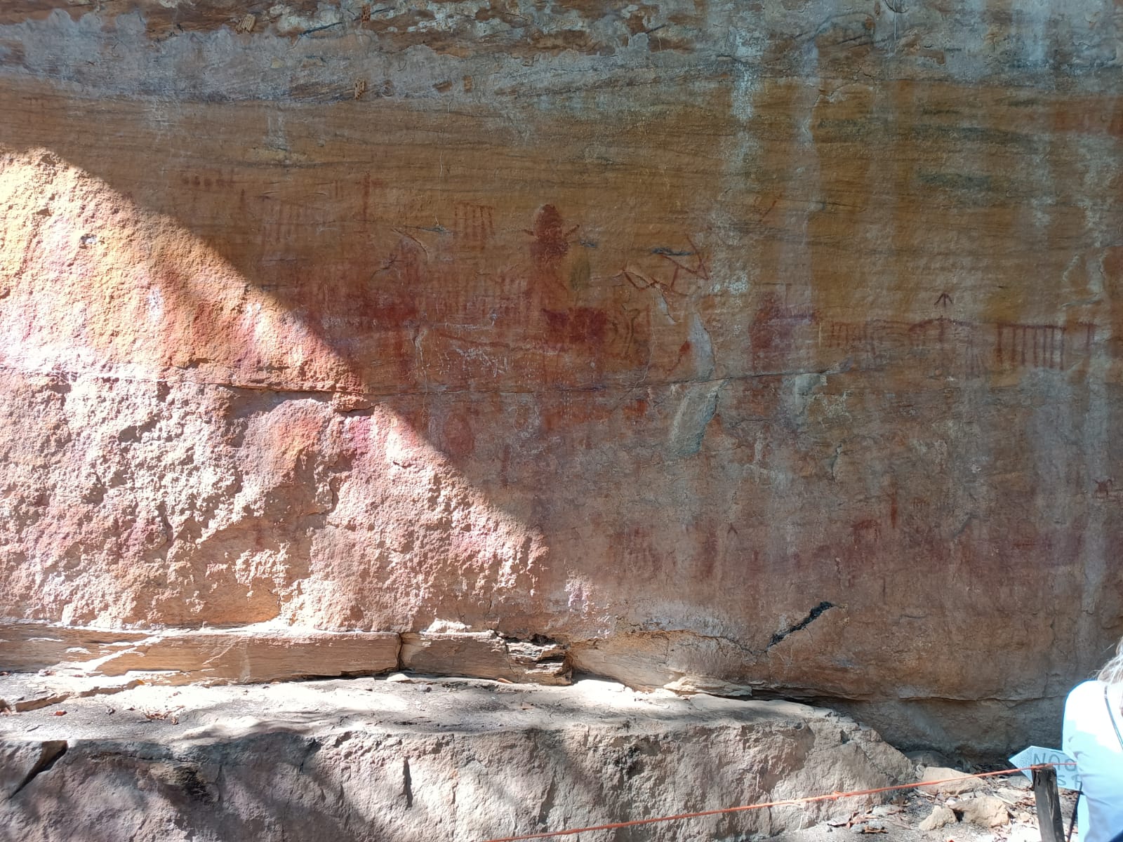 Agência Municipal de Turismo conhece sítio arqueológico promissor em Taquaruçu Grande