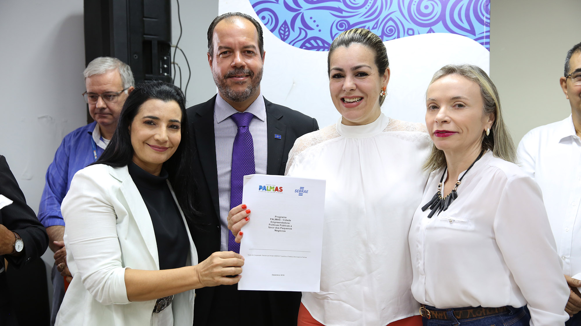 Prefeitura de Palmas assina contrato para a construção de nova feira e firma parceria de capacitação para feirantes da Capital