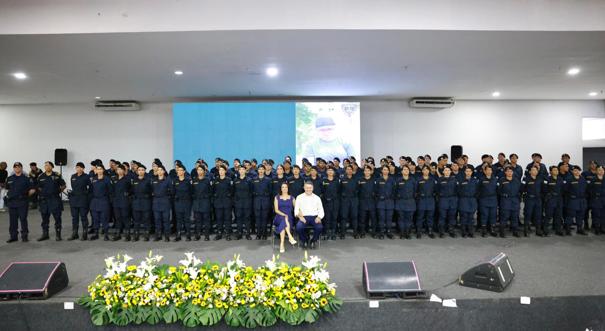 Prefeito Eduardo Siqueira Campos reafirma compromisso com a Guarda Metropolitana de Palmas durante formatura de 96 novos membros da corporação