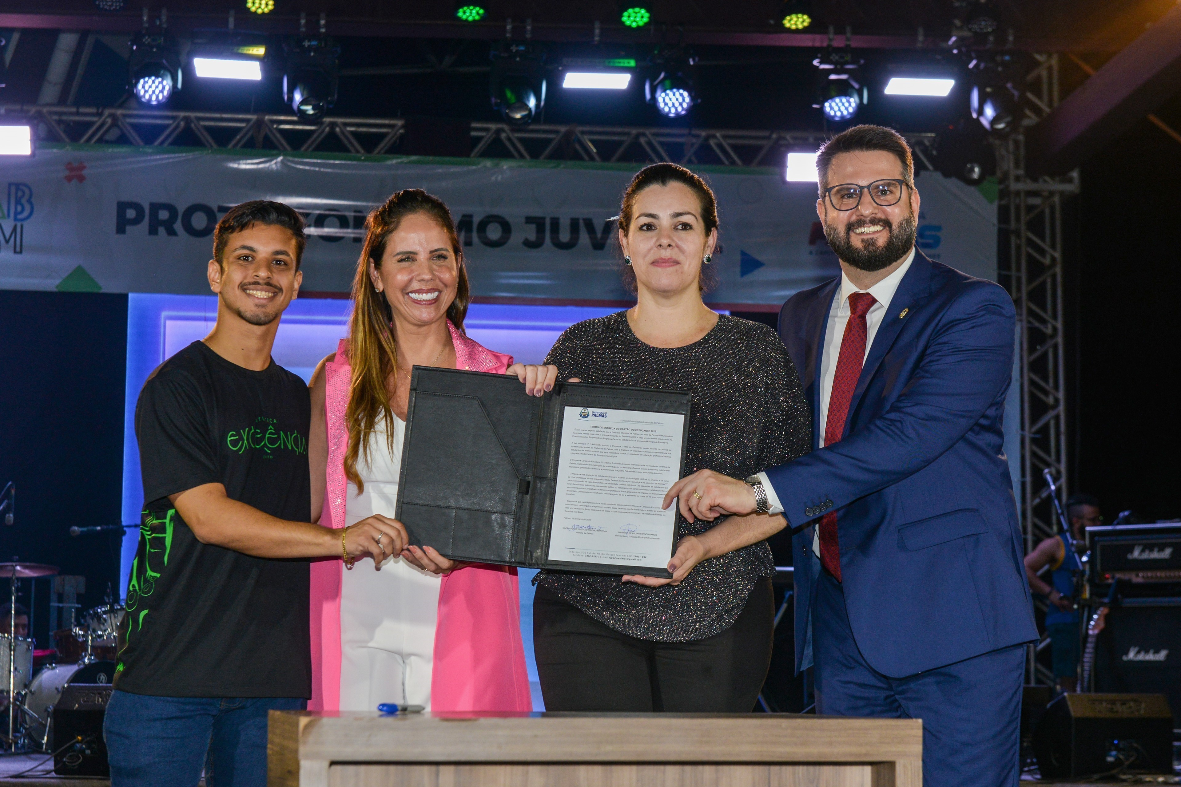 Prefeitura de Palmas entrega Cartão do Estudante 2023 e lança projeto Colab