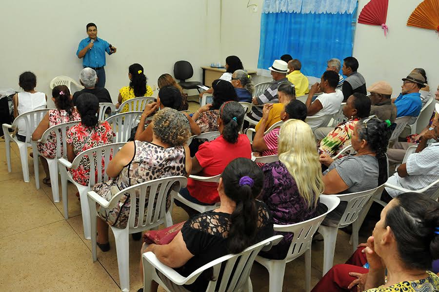 Defesa do Consumidor dos idosos é tema de palestra no Cras Aureny III