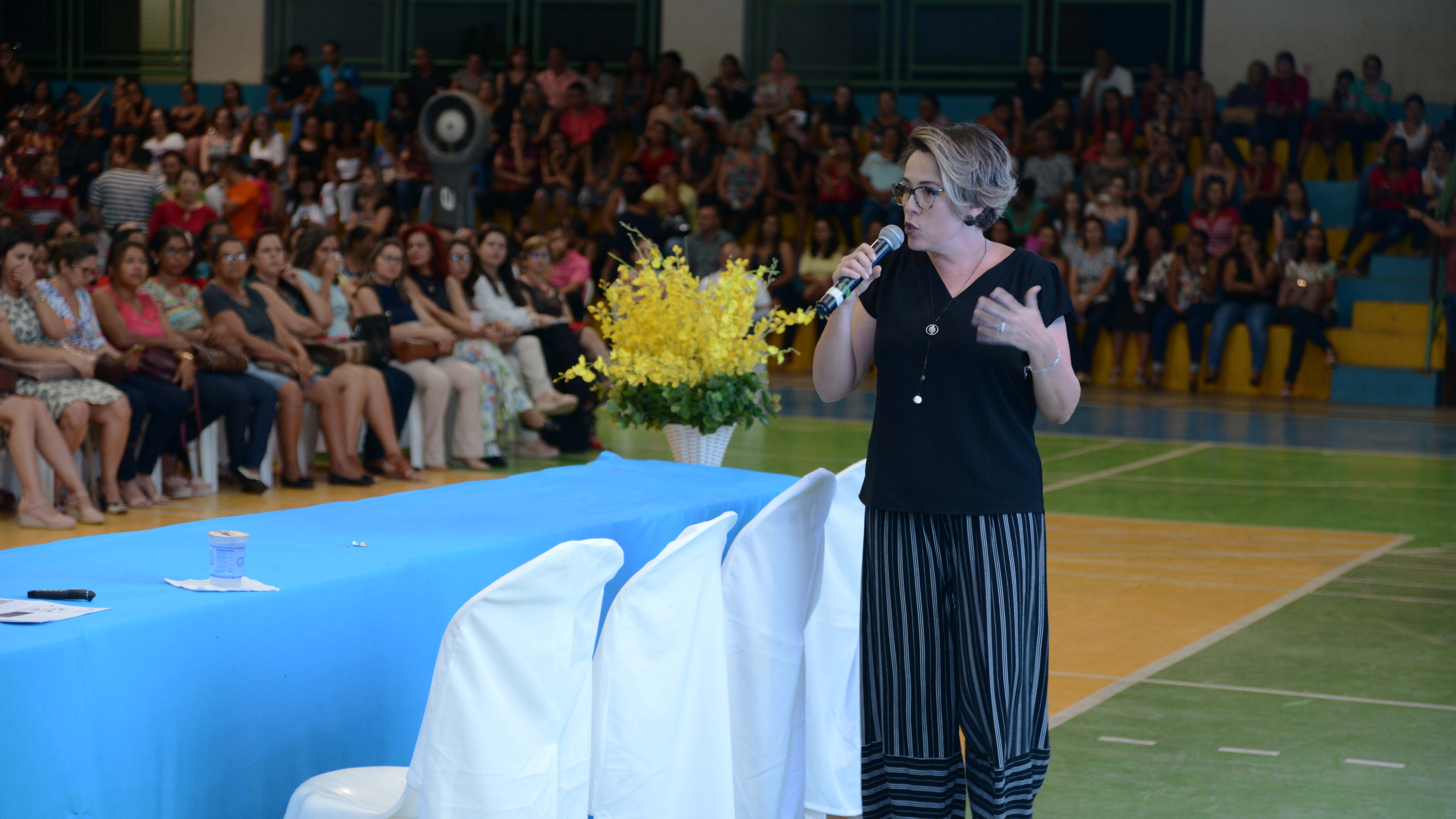 Professores da rede municipal iniciam atividades letivas com Formação Continuada