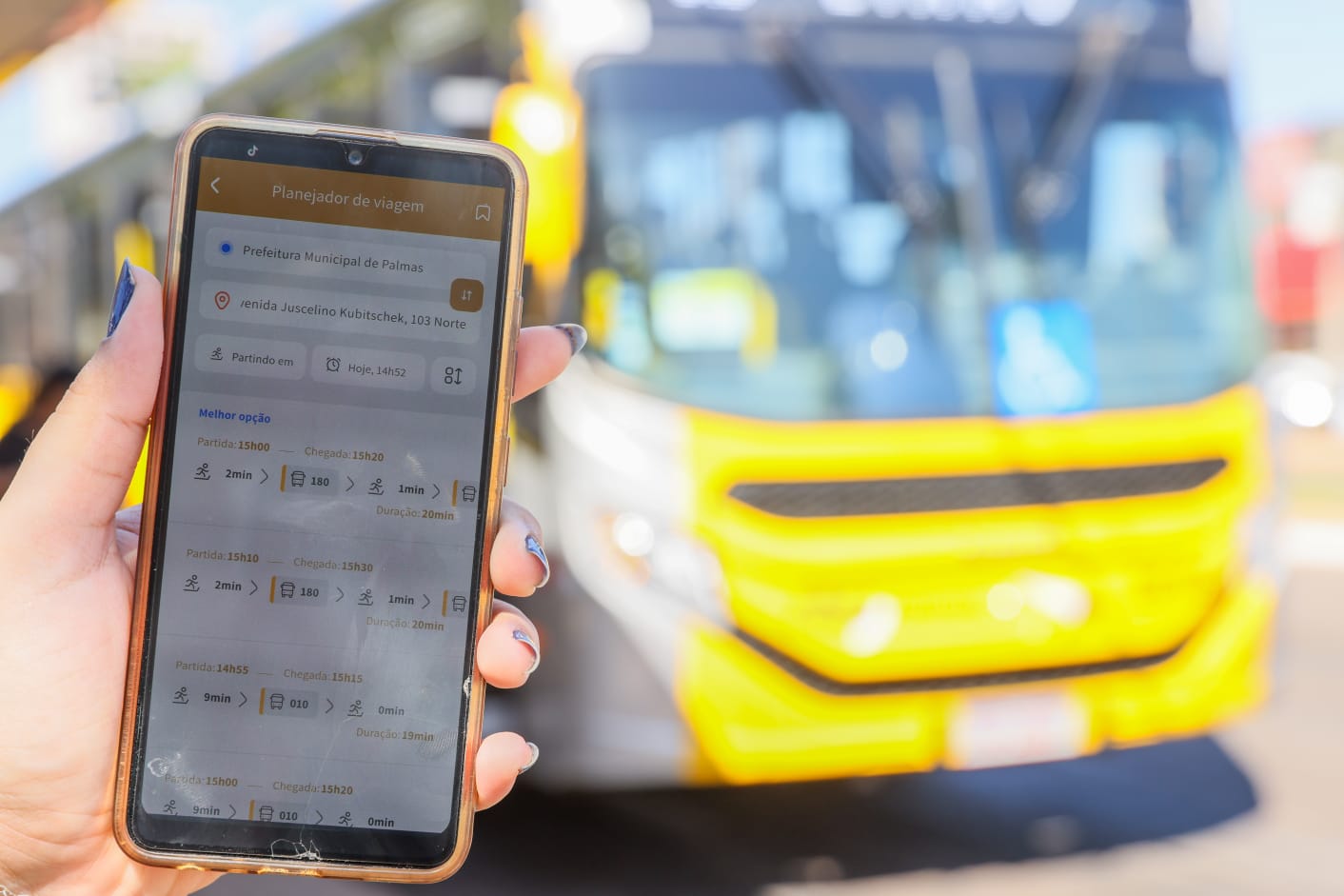 Usuários do transporte coletivo  de Palmas podem consultar horários e itinerários em novo aplicativo