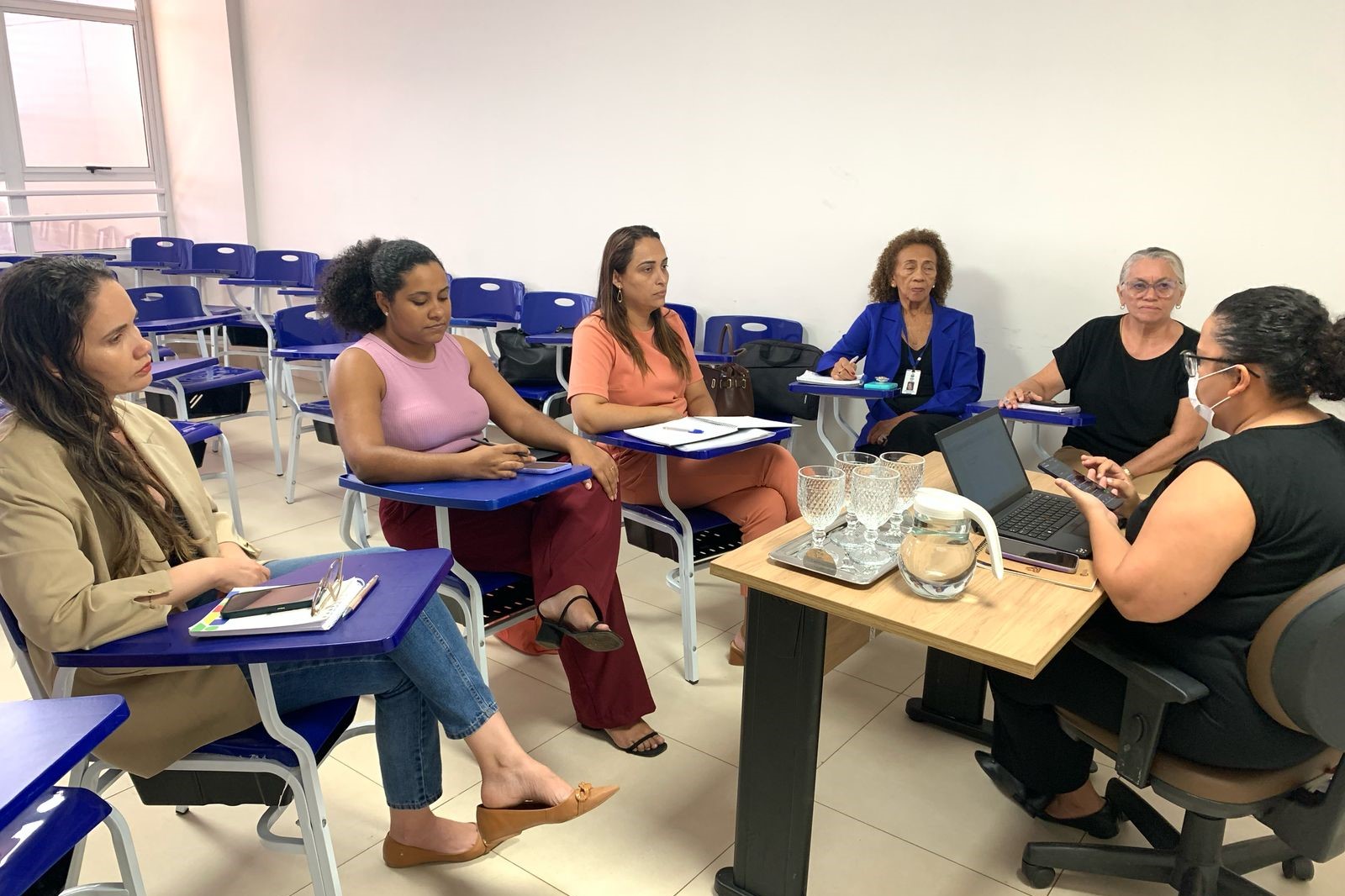 Educação de Palmas promove reunião intersetorial para fortalecer frequência escolar dos beneficiários do Bolsa Família