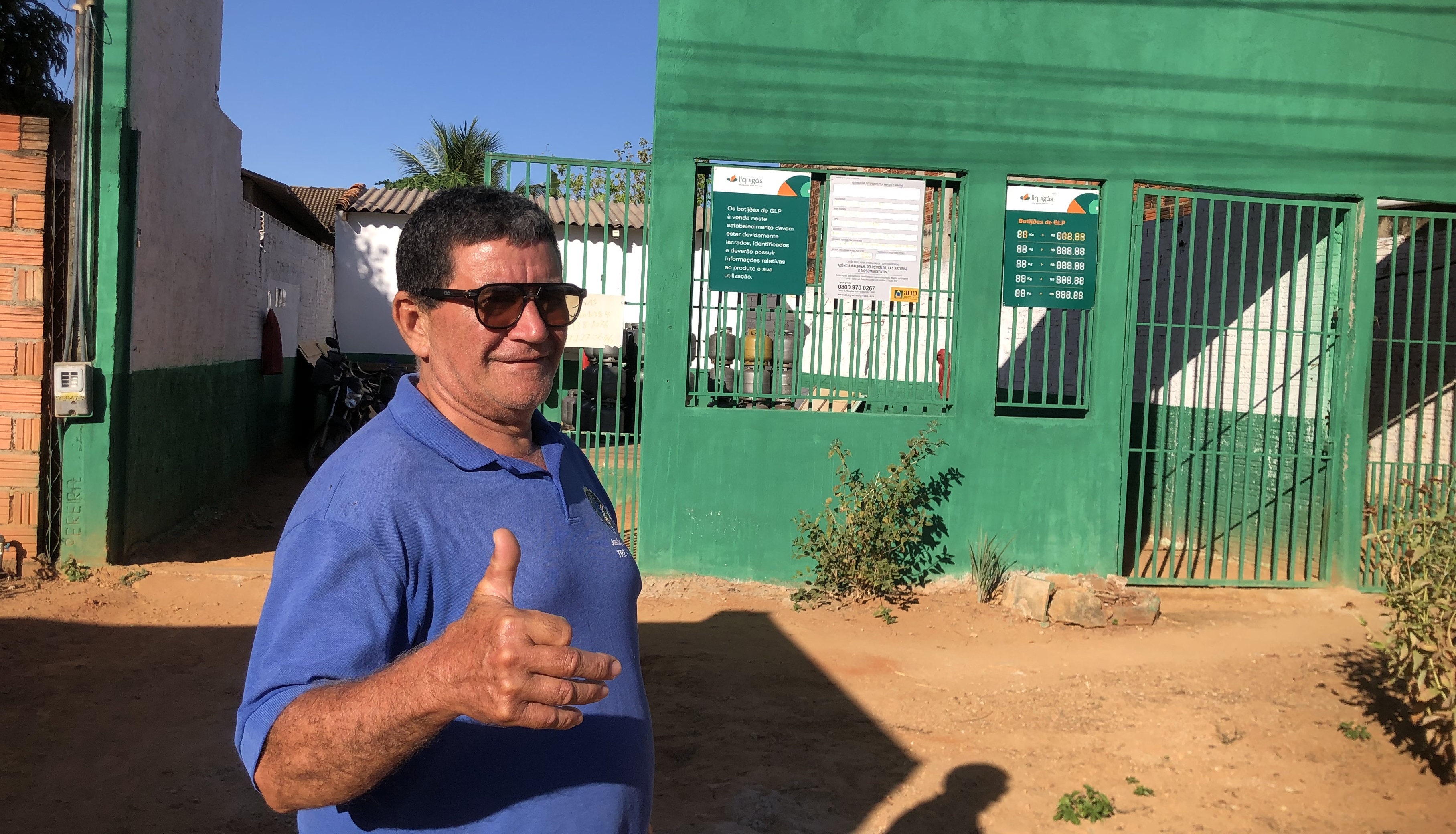 Comerciante na avenida, Almecides José Balbino vê a obra como uma conquista para a comunidade
