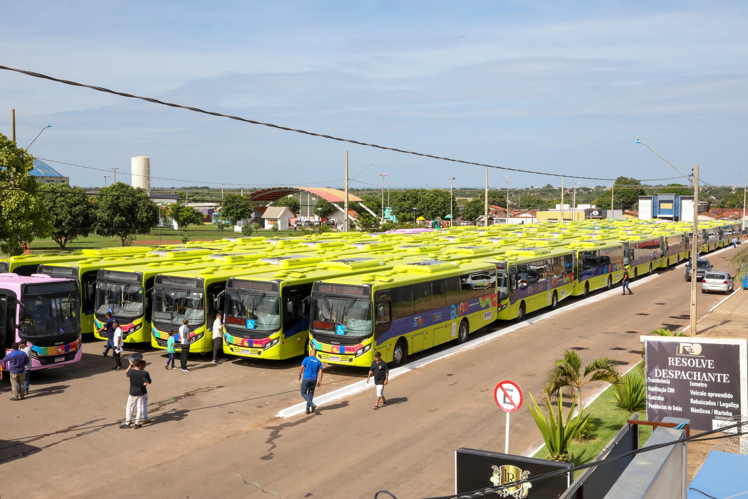 Prefeitura de Palmas entrega mais 70 ônibus para reforço do transporte coletivo