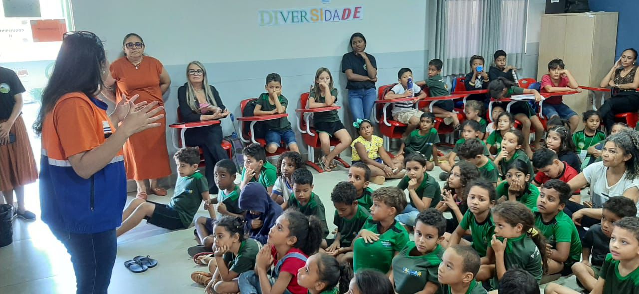 Cerca de 120 alunos assistiram a palestra educativa da Defesa Civil de Palmas