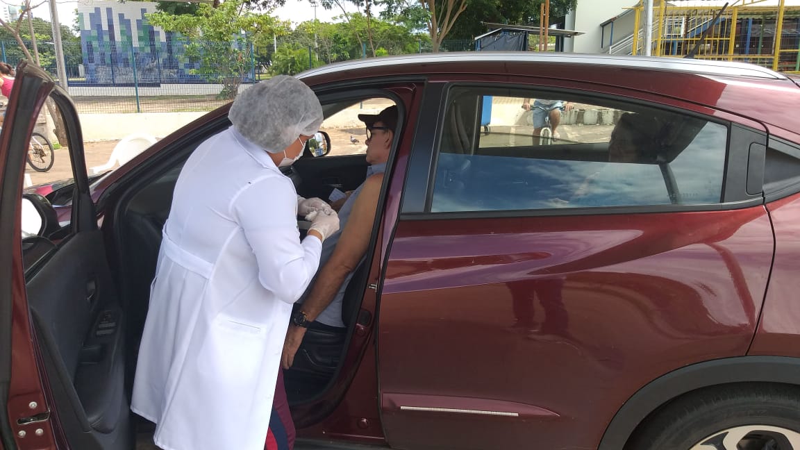 Mais de 7 mil idosos recebem vacina contra gripe em dois dias; Semus aguarda chegada de novas remessas das doses