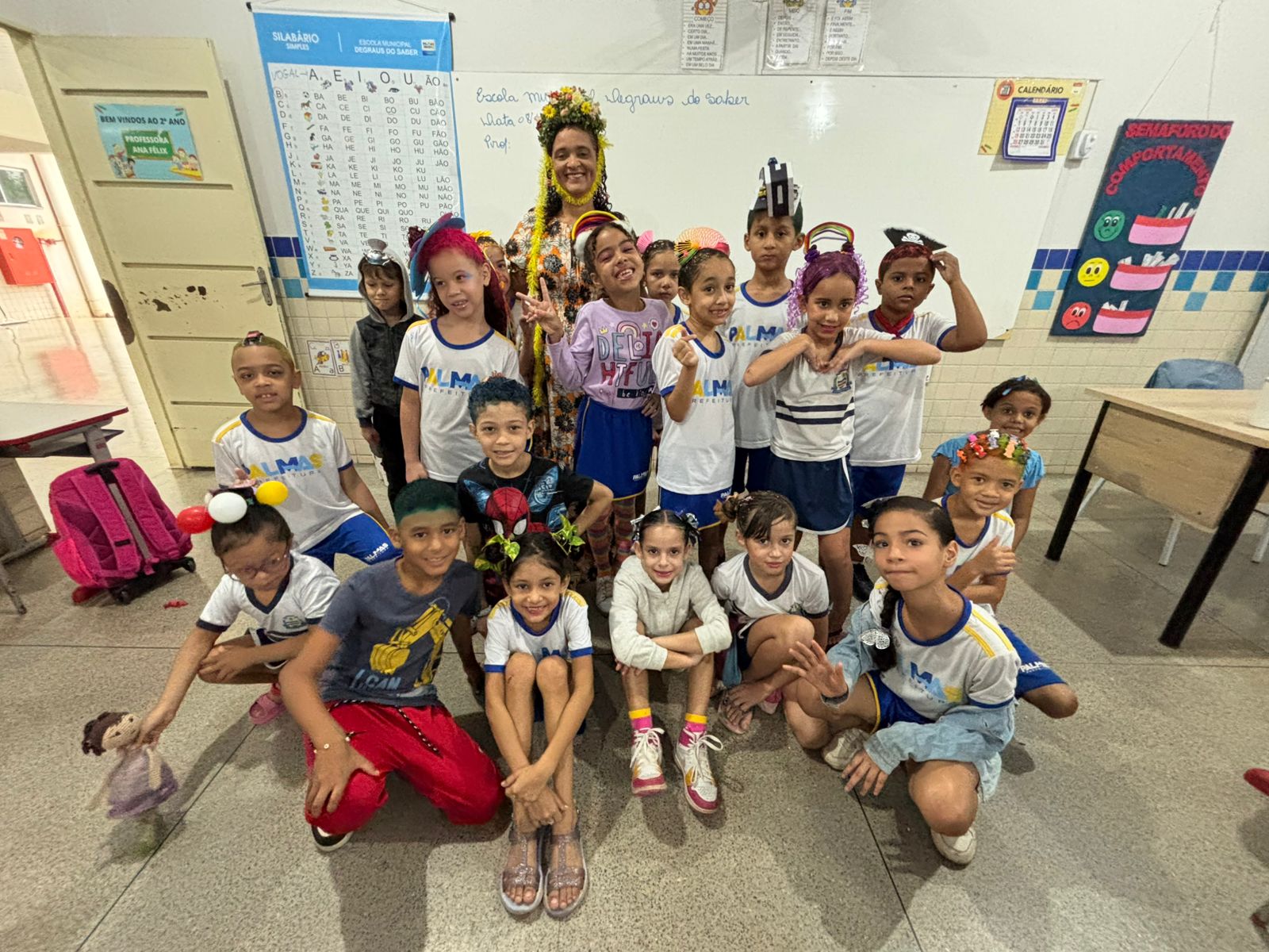 Alunos da Escola Degraus do Saber celebram Dia da Criança com diversão e criatividade