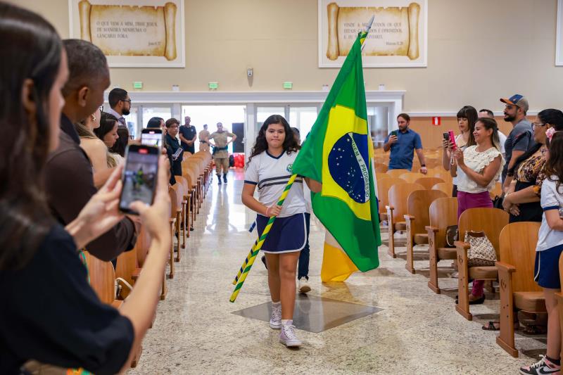 Formatura do Proerd reúne 800 alunos e celebra aprendizado contra drogas e violência