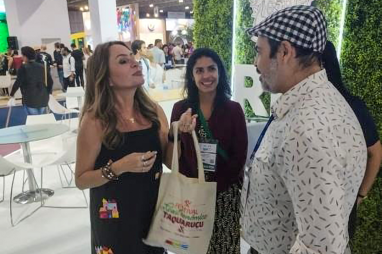 Presidente da Agtur recebe Secretária Municipal  de Turismo do Rio de Janeiro, no estande na ABAV Expo 2023