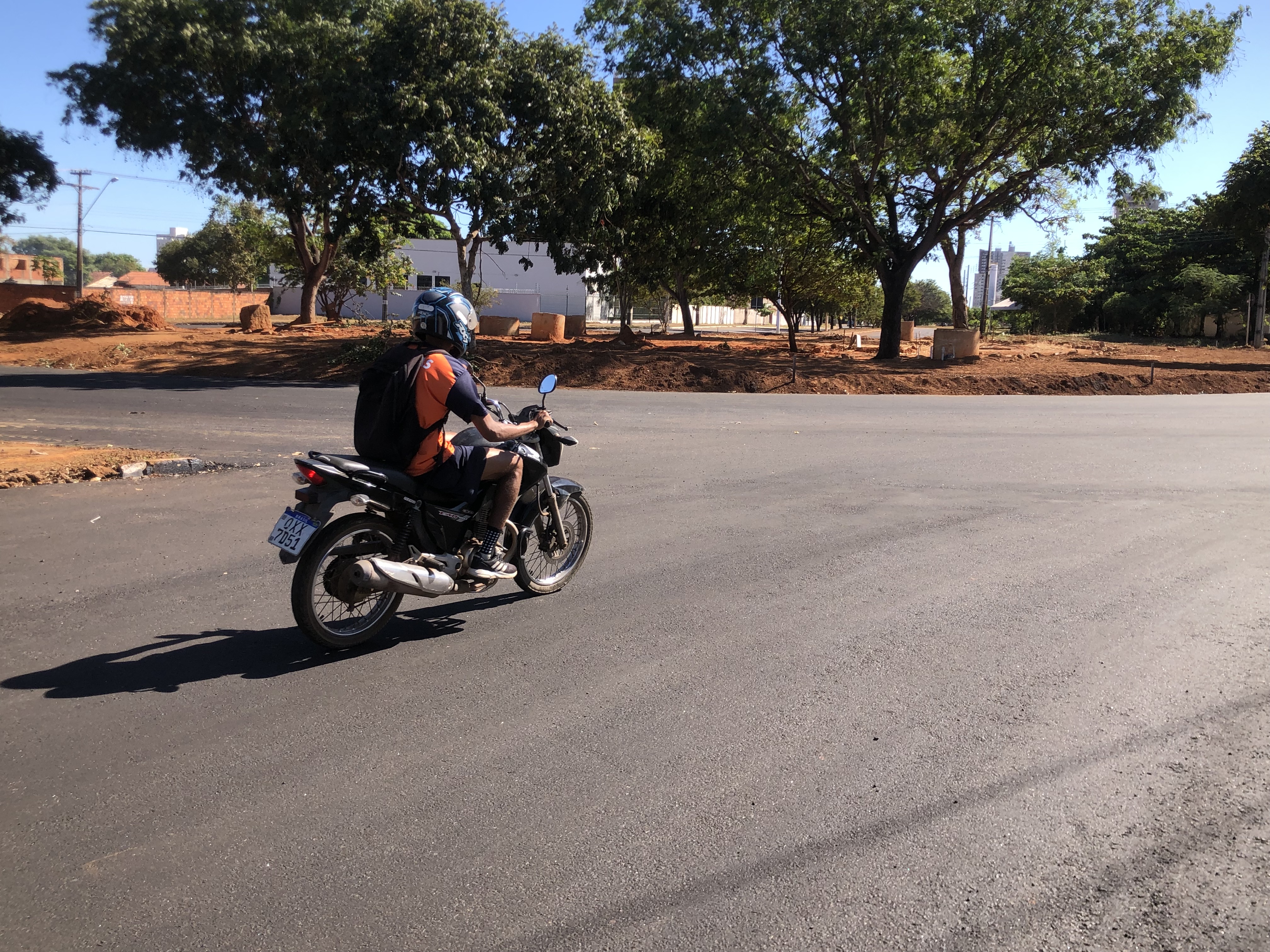 Trânsito na avenida LO-21 está liberado para circulação de veículos