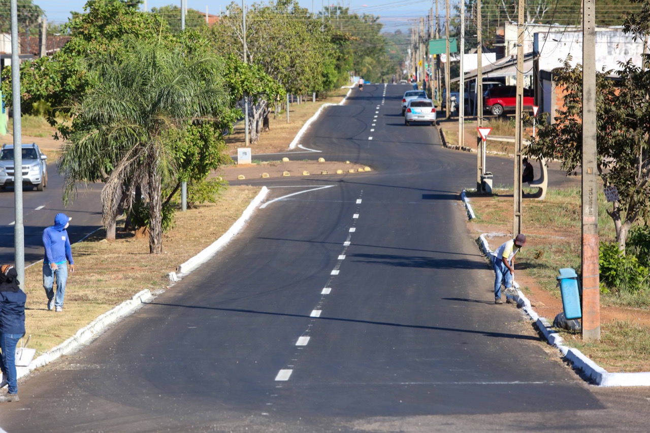 Jardim Aureny IV recebe R$ 3,3 milhões em ruas recapeadas