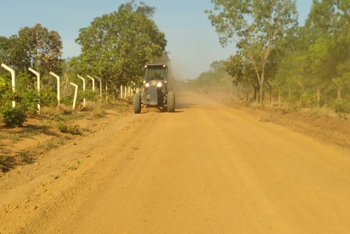 Prefeitura de Palmas realiza manutenção nas vias de acesso ao Cemitério Municipal Jardim da Paz