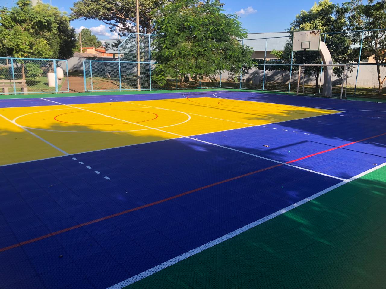 Quadra poliesportiva do setor Santo Amaro é renovada com pisos modulares modernos e seguros