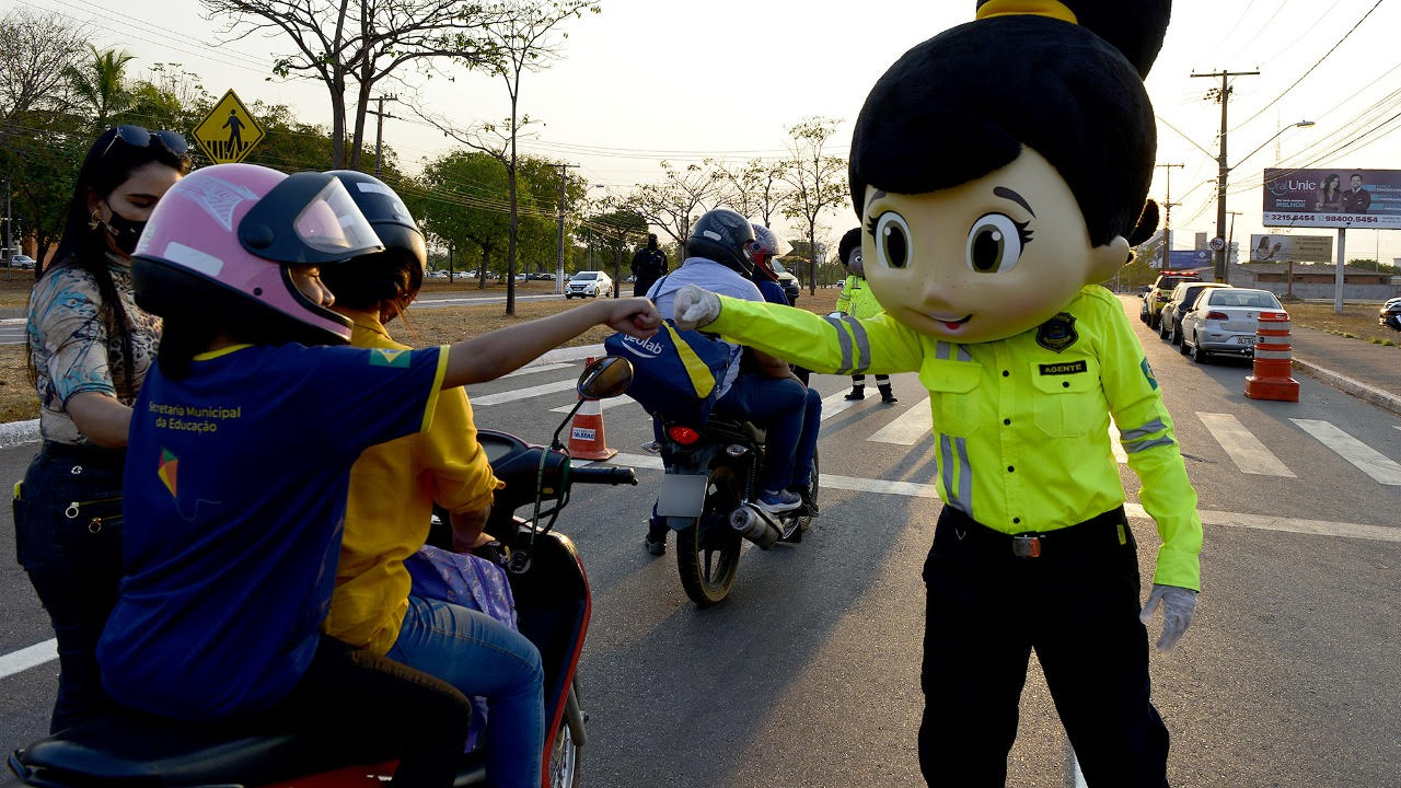 Sesmu alerta sobre os cuidados com transporte de crianças nos veículos no trânsito