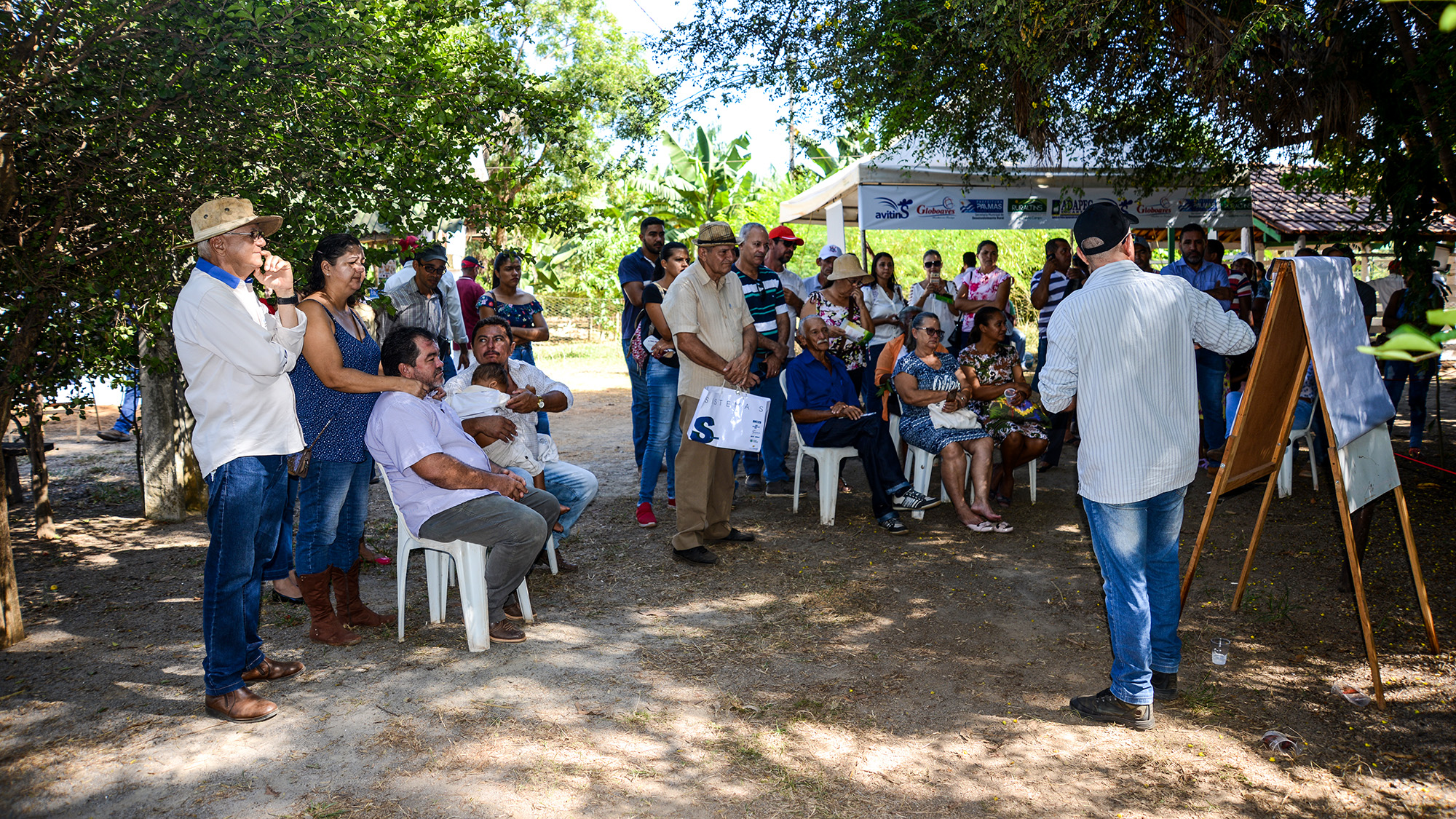 Palestra orienta produtores sobre o manejo sanitário de aves para garantir bons resultados e aumentar a rentabilidade