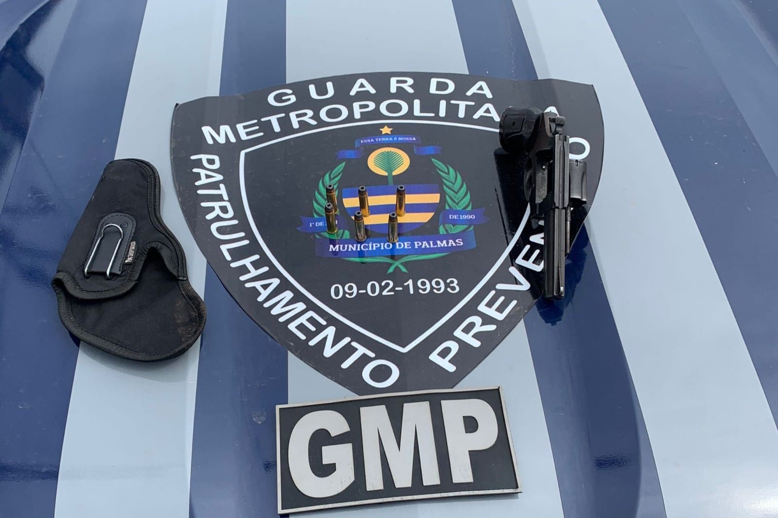 A arma e o homem detido foram encaminhados para Delegacia de Policia