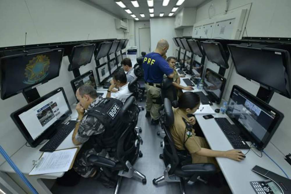 Centros Integrados de Comando Móveis fazem o controle da segurança durante os JMPI
