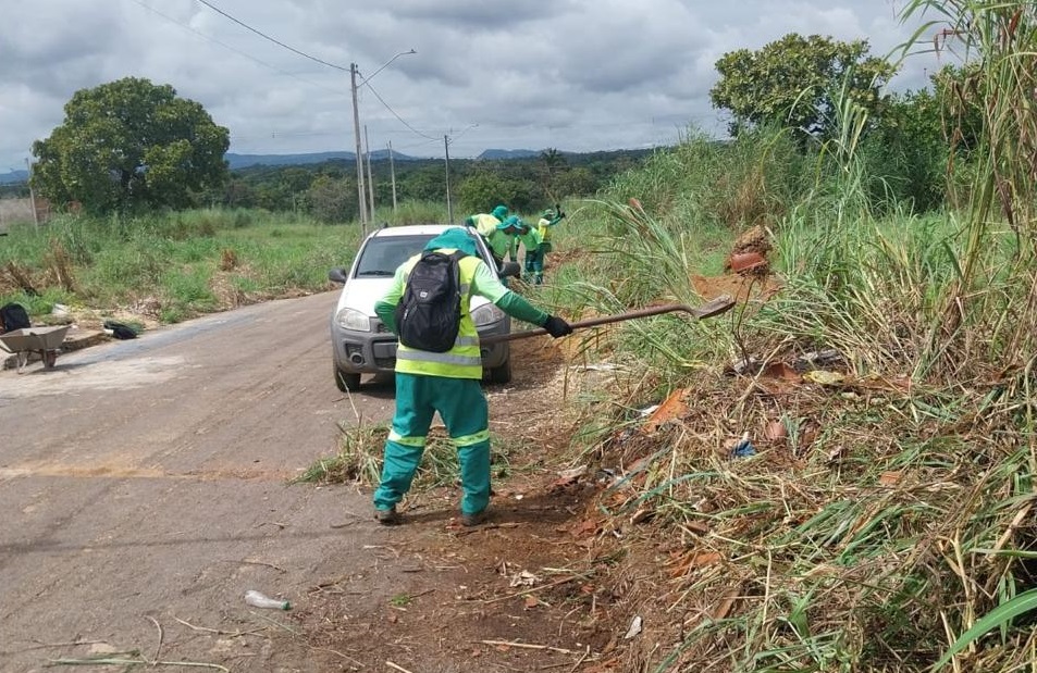Durante a operação, equipes fazem a limpeza geral do setor – Foto: Divulgação