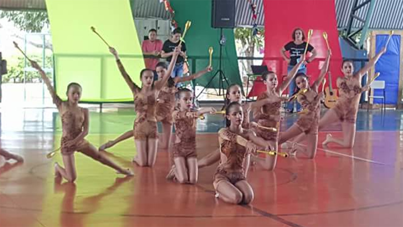 Alunas atletas e professora árbitra participam de Torneio Regional de Ginástica Rítmica em Brasília