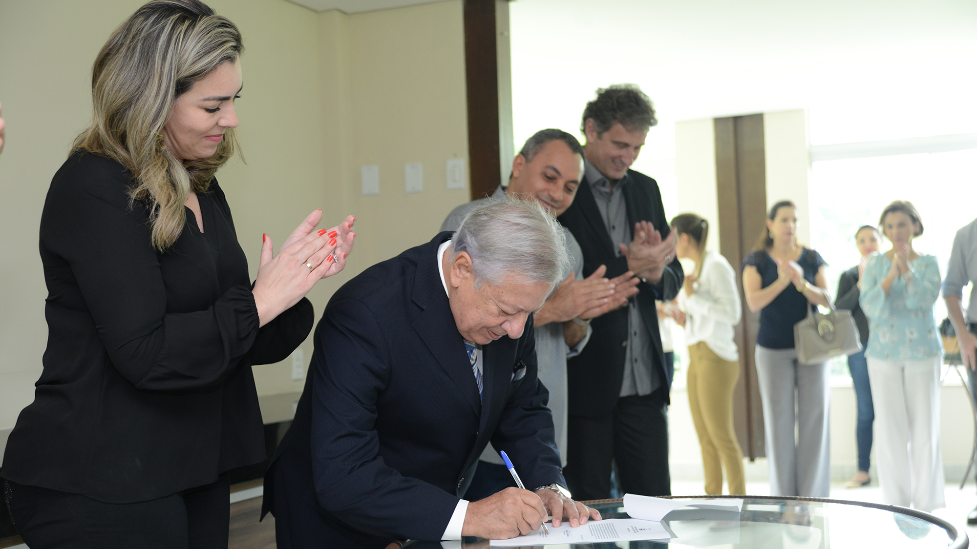 Com foco no diálogo com a Câmara, instituições e comunidade, prefeita Cinthia Ribeiro nomeia Carlos Braga na gestão de Palmas