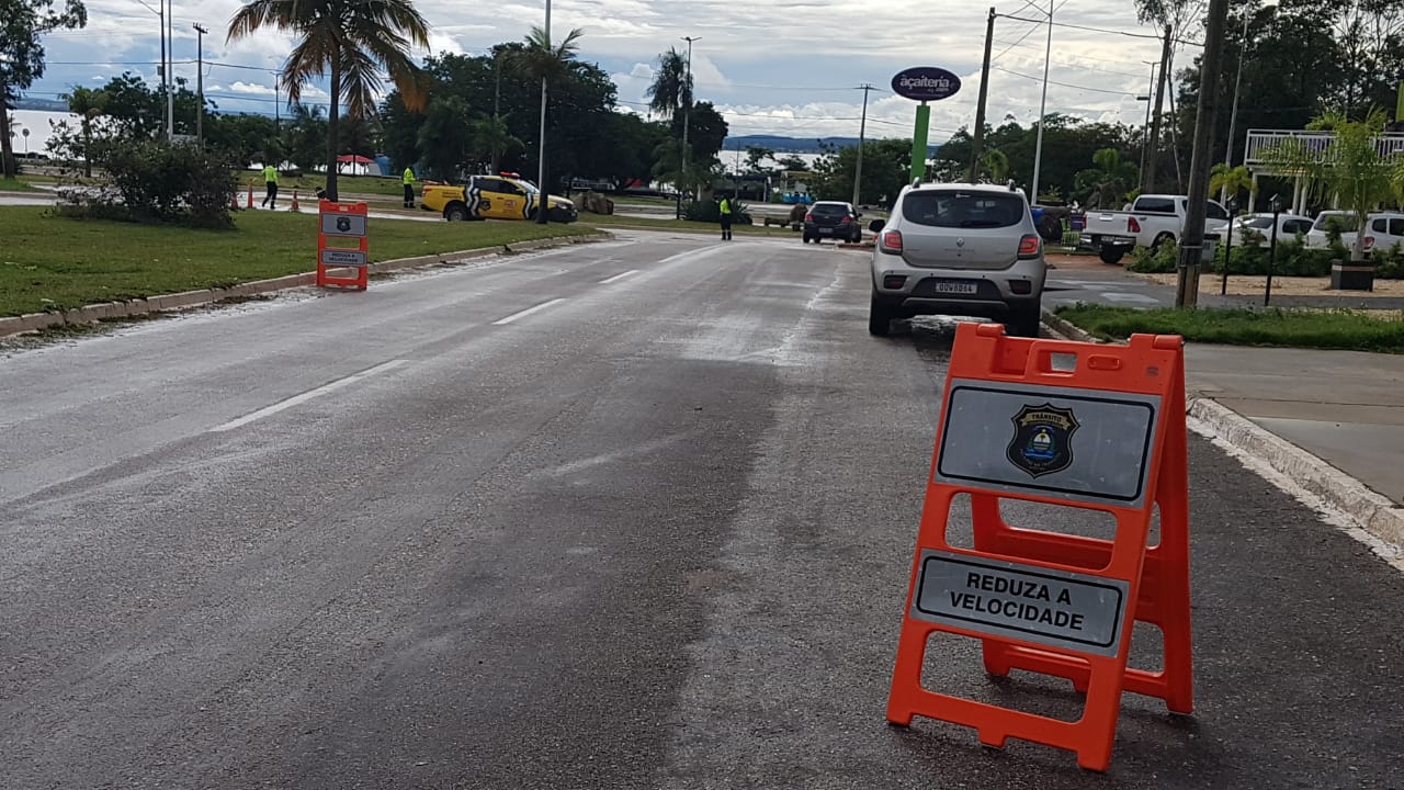 Prefeitura de Palmas intensifica ação de fiscalização no final de semana e fecha acessos à Praia da Graciosa