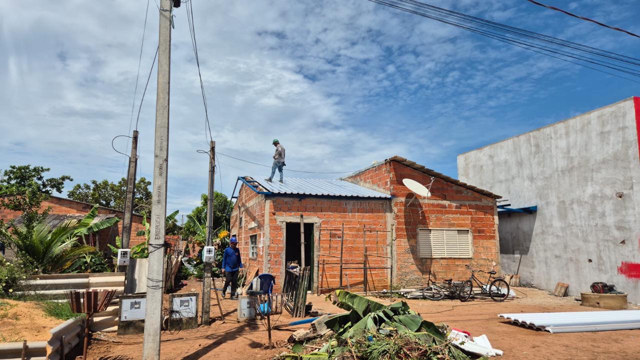 Equipes do município atuam desde o dia 9 de janeiro no atendimento às famílias atingidas pelo vendaval